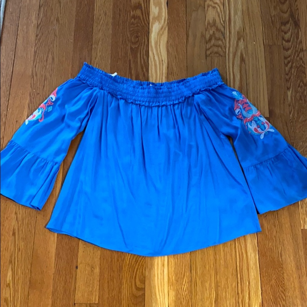 Lilly Pulitzer off the shoulder top